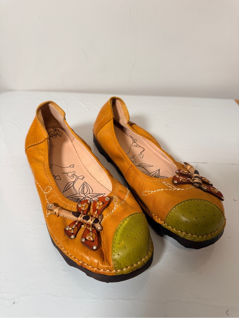Artisan Leather Butterfly Boho Flats Yellow Green Slip On Loafers Size 7 7.5